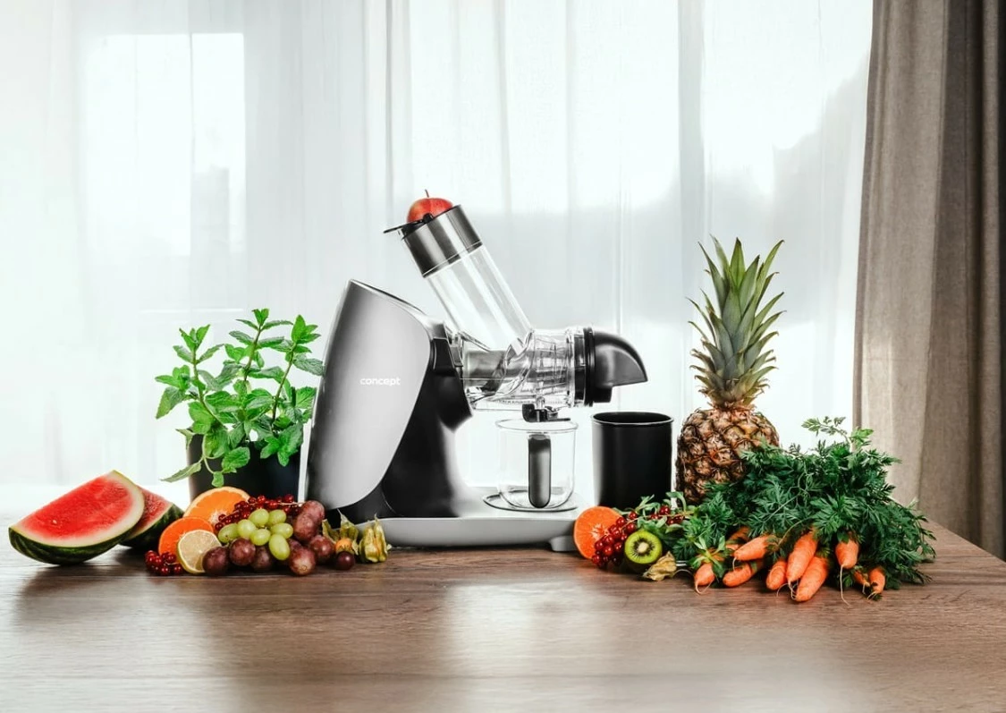 Počasen sokovnik za sadje in zelenjavo Concept Nutriboost LO7250, 200 W, 0,6 L, inox vijak, odprtina 76 mm, 65 dB, črno/krom