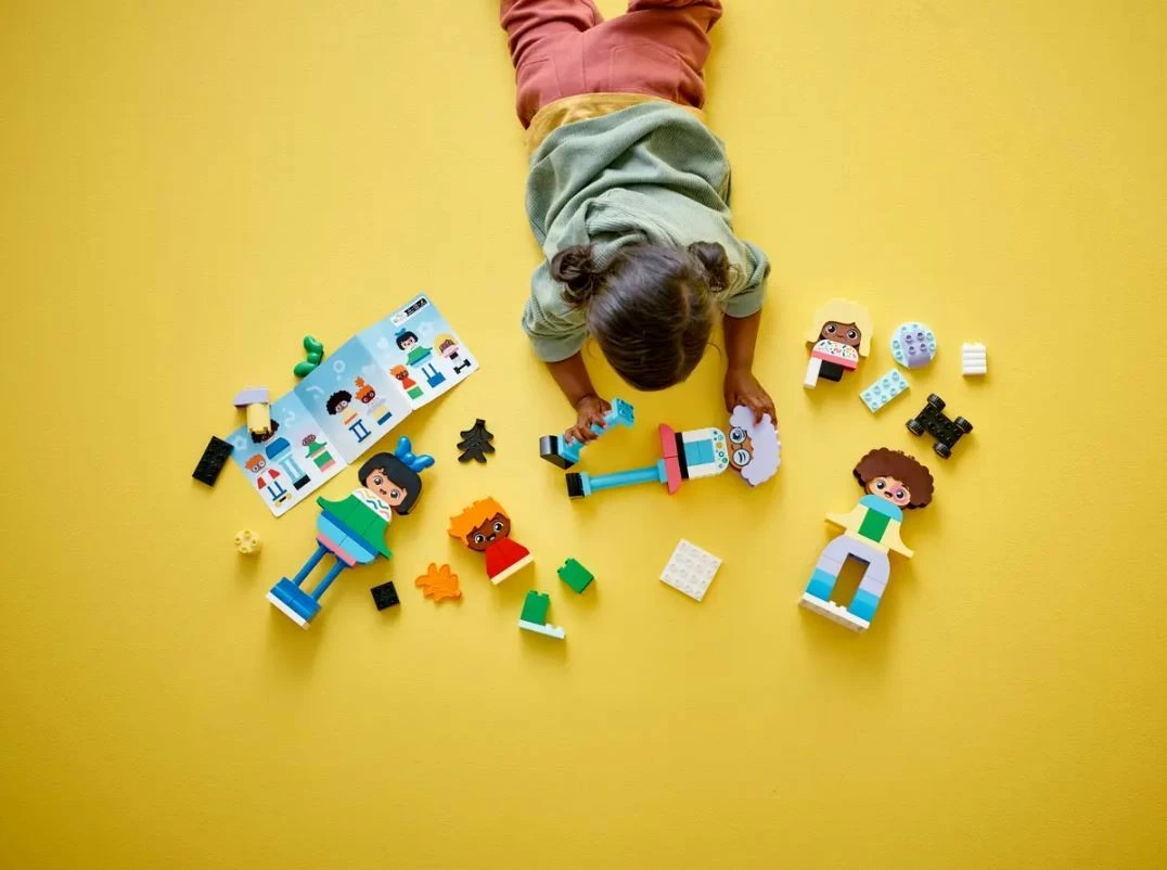 Igralne figurice z izrazi obraza, LEGO DUPLO 10423, 71 kosov, plastika, večbarvno