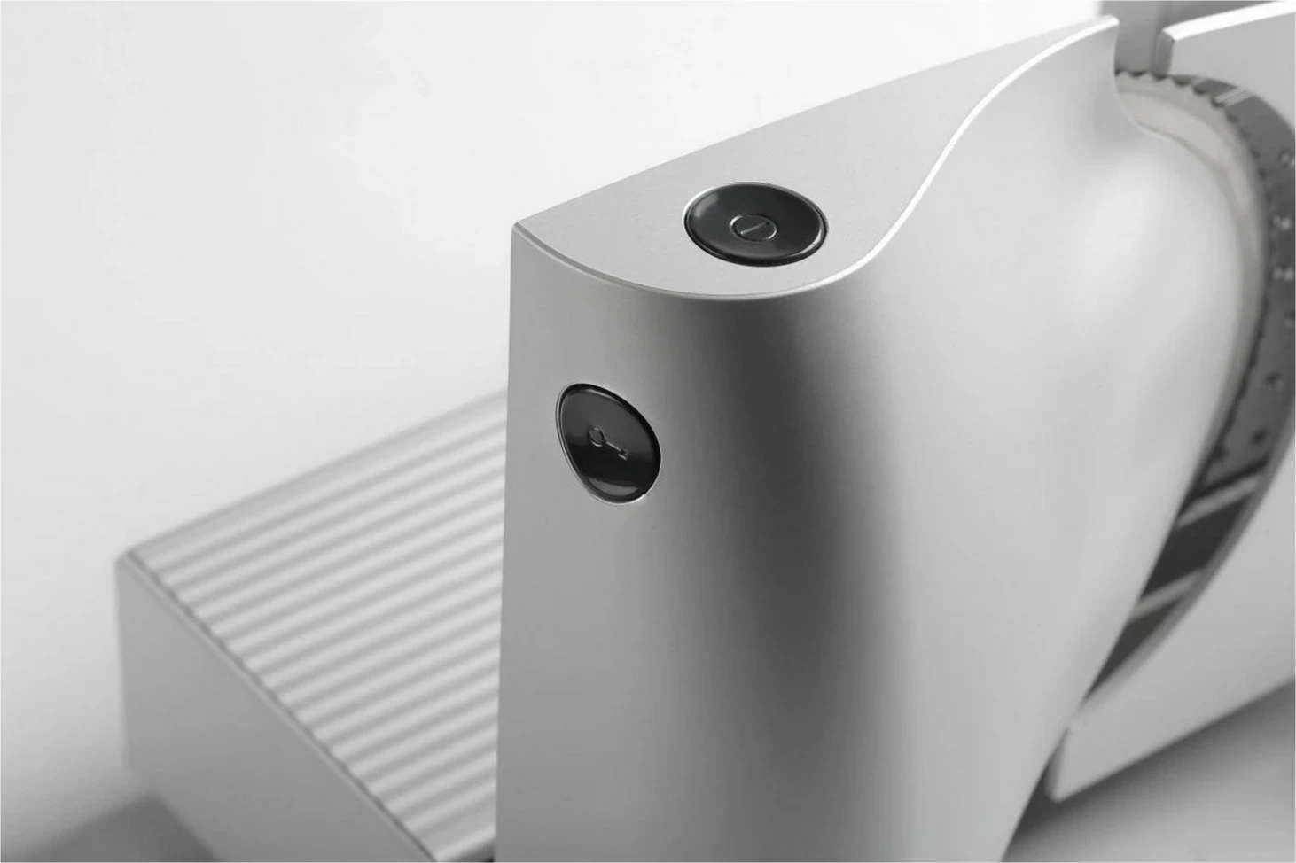 Rezalnik hrane Gorenje R607A, Wi‑Fi, srebrn