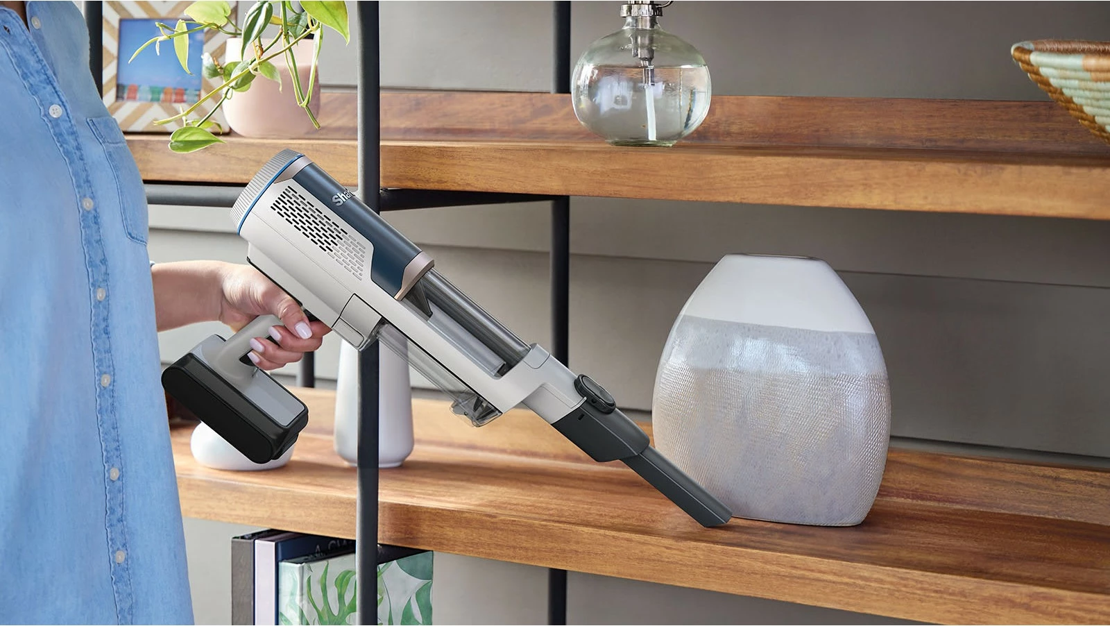 Sesalnik 2-v-1 brez vrečke, Shark BU3521EU, moder, bel