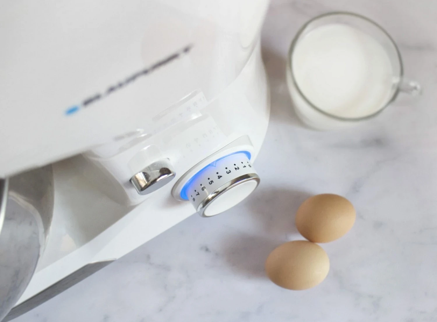 Mešalnik Blaupunkt SMM501, 1500 W, bel