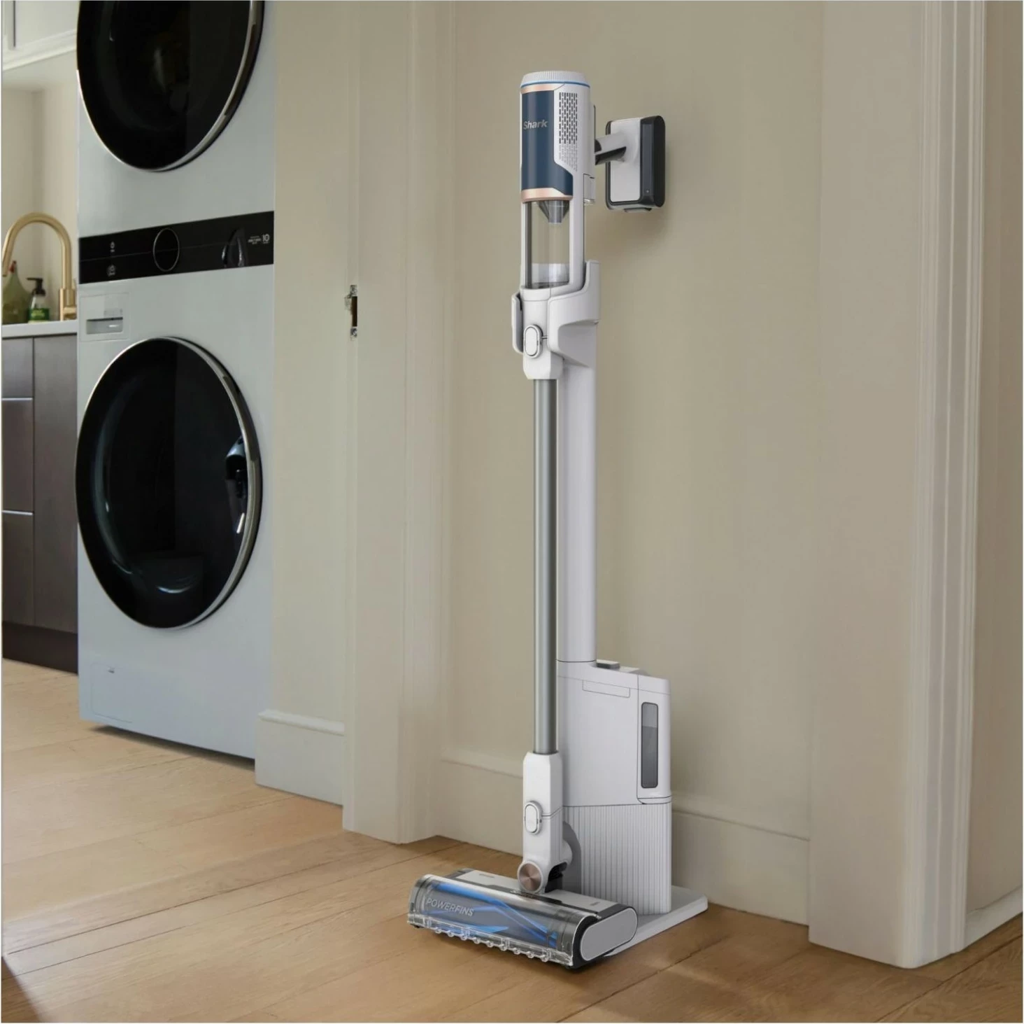 Brezžični sesalnik, 3 hitrosti, 0,42 L, bel - Shark BU3521EU