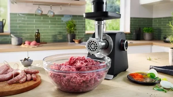 Električni mlinček za meso Bosch Serie 6 MFWS650B, 500 W, črno/srebrn