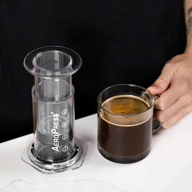 Ročni aparat za kavo AeroPress Clear, 250 ml, prozoren