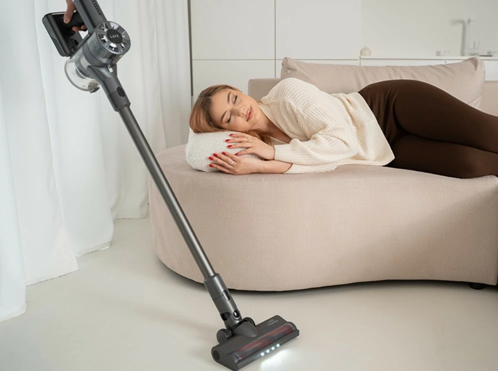 Pokončni brezžični sesalnik Lafe PowerGlide 200W BLDC, 22 kPa, 0,5 L, do 35 min, 2200 mAh, črn