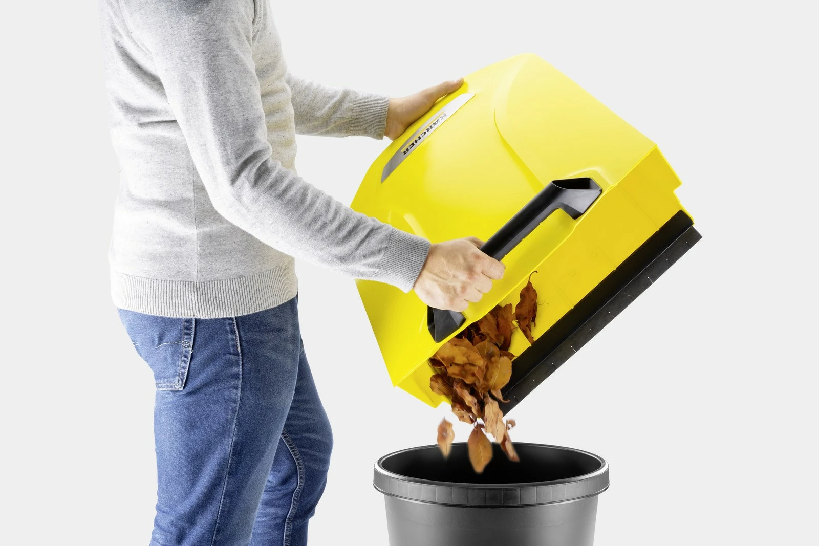 Ročni čistilec s krtačami Karcher S 6 Twin 1.766-460.0, širina 860 mm, posoda 38 L, 3000 m²/h, črno/rumen, set 2 stranski krtači