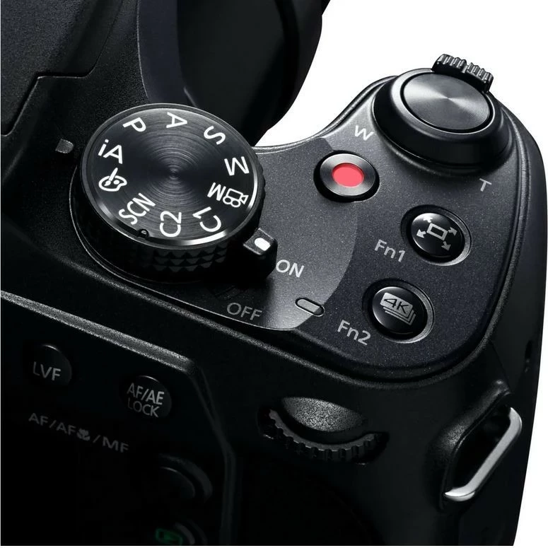 Kompaktna digitalna kamera Panasonic LUMIX DC-FZ82, 18 MP, 60x optični zoom, 4K, Wi-Fi, črna