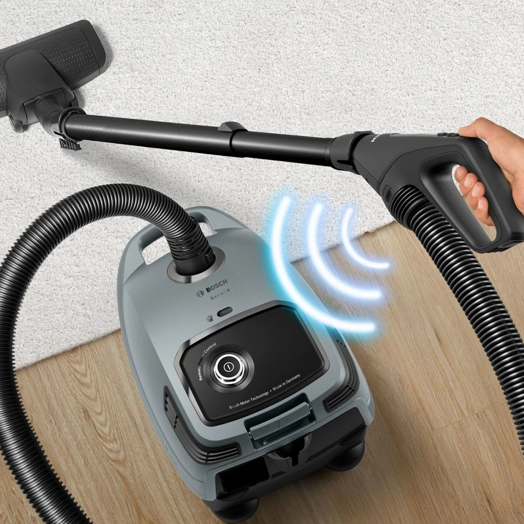 Cilindrični sesalnik, Bosch Serie 6 BGB6X330, črn