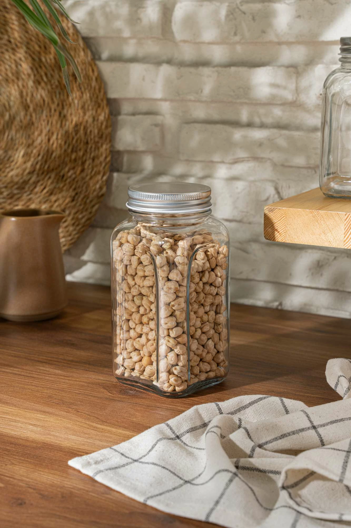 Steklen kozarec s srebrnim pokrovom, SHY820