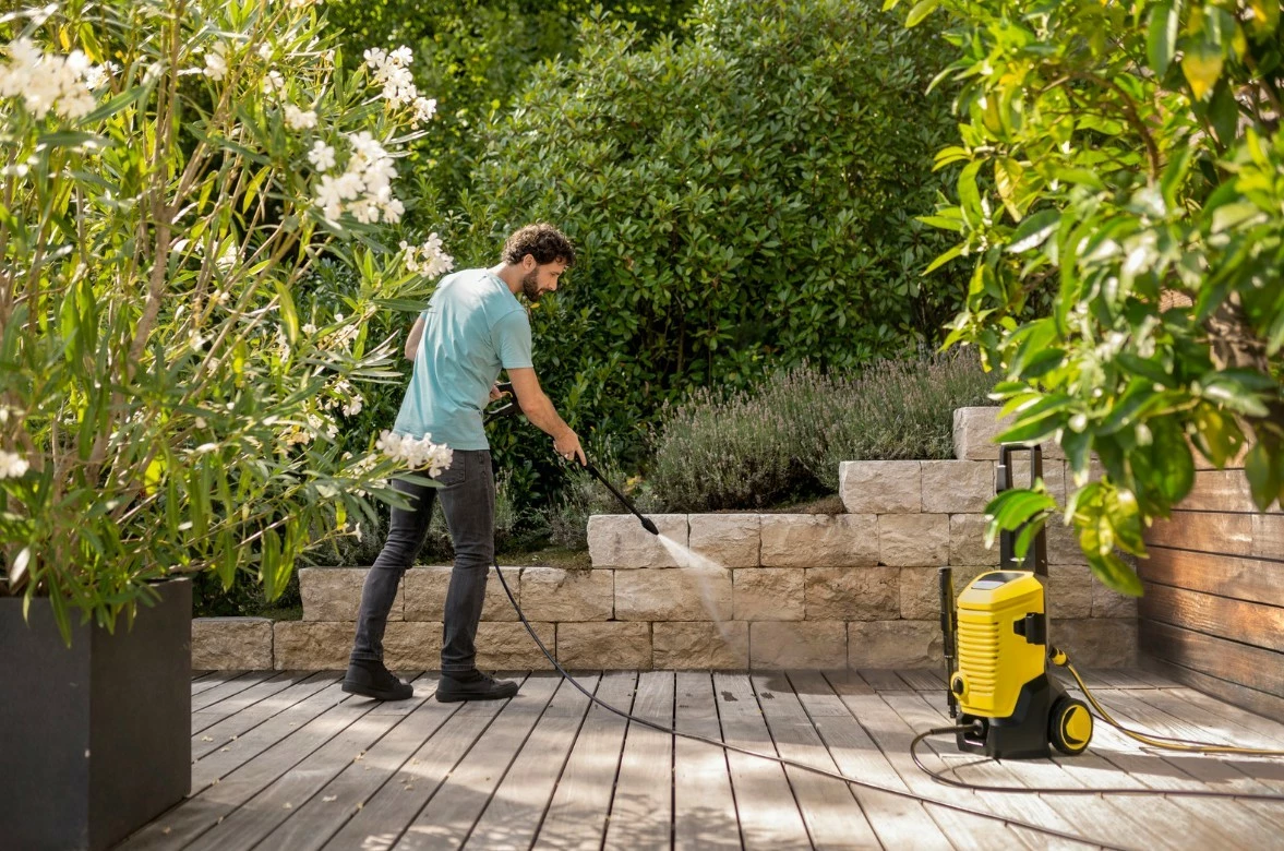 Pastralnik pod pritiskom Karcher K5 WCM Premium Home Modular, 145 bar, 2100 W, 8 m, črno/rumen, komplet dodatkov