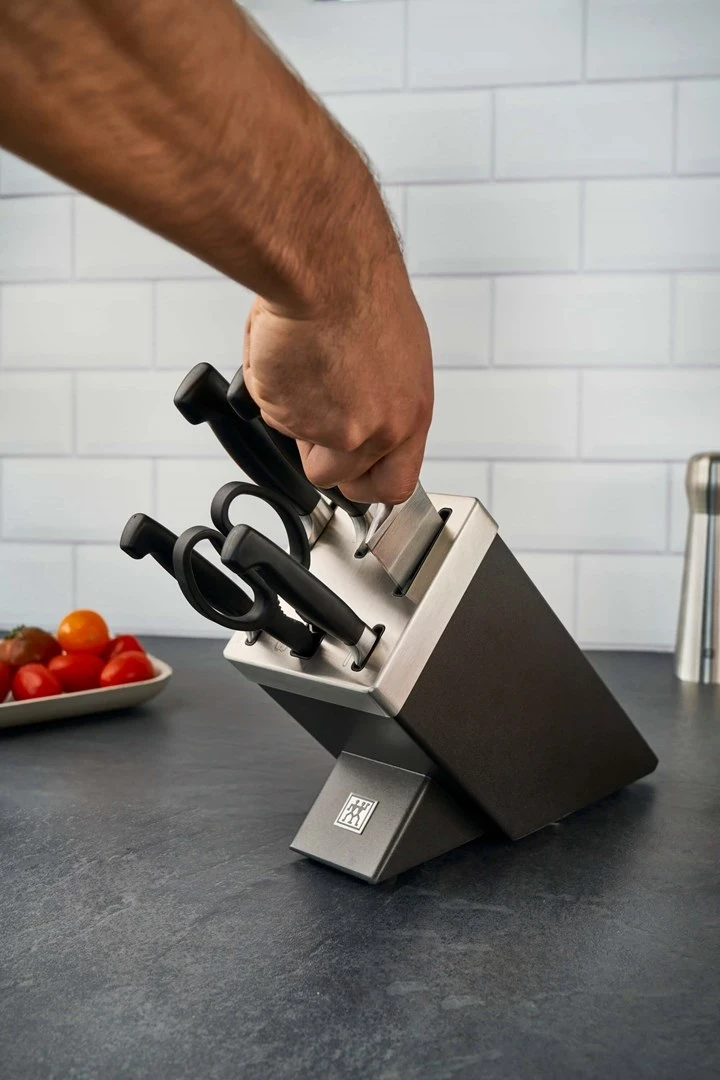 Komplet kuhinjskih nožev z avtomatskim ostrenjem Four Star, Zwilling 35148-507-0, 7 delov, sivi