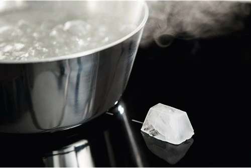 Indukcijska kuhalna plošča Electrolux LIR60430, 4 kuhalna območja, črna