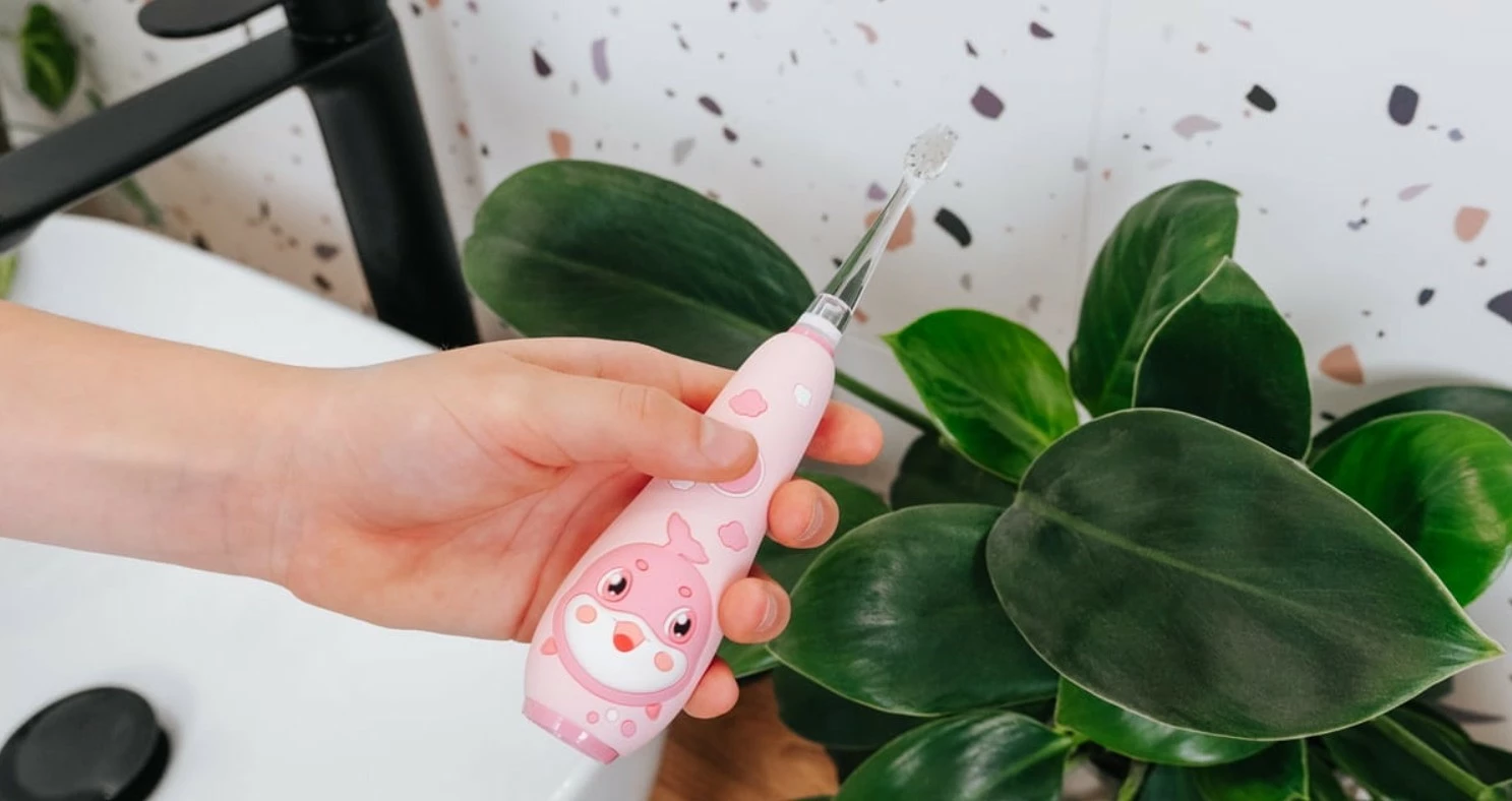 Sonična otroška električna zobna ščetka KIDO SMILE ZK3010 Concept Baby, 1–5 let, roza, komplet s 4 glavami