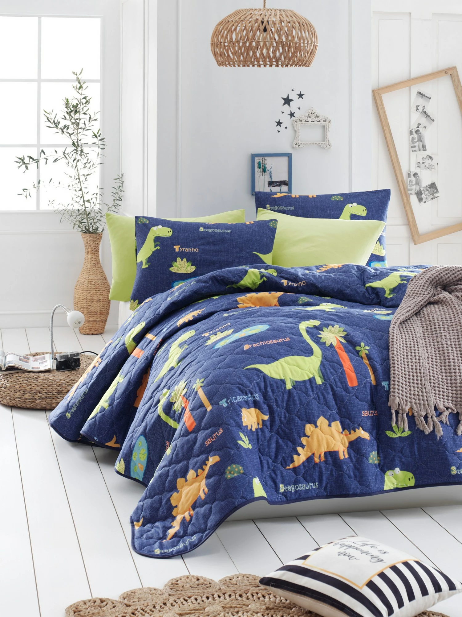 Prešit komplet pregrinjala za king size, temno moder z dinozavri, L'essentiel, Dinolar