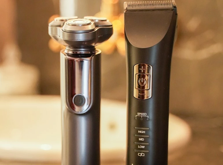 Brivnik Lafe MasterGlide, 90 min baterija, mokro in suho, trojni sistem britja, črn