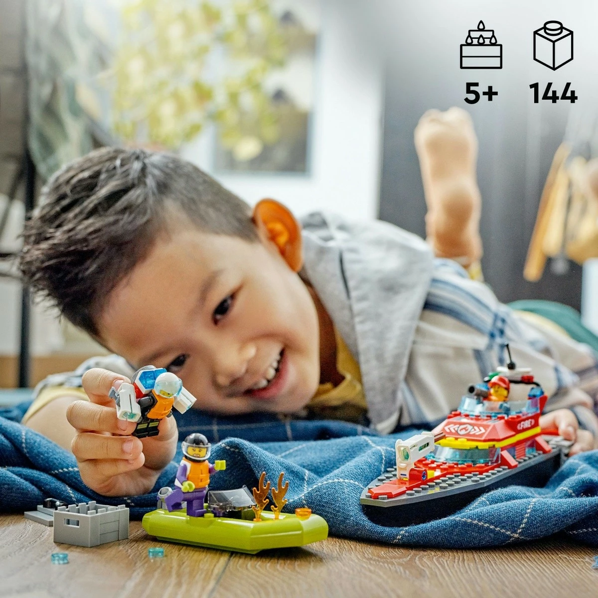 Gradbeni set gasilska ladja, 144 kocke, za otroke — LEGO City Fire Boat 60373