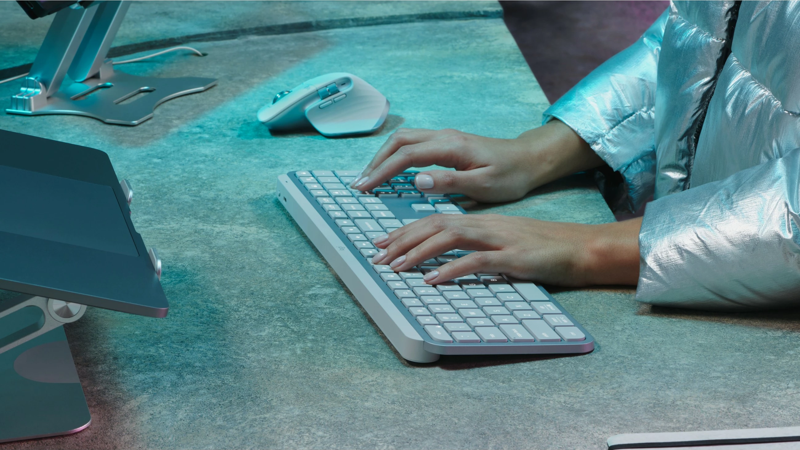 Brezžična tipkovnica, Logitech MX Keys S, svetlo siva, CH, Bluetooth