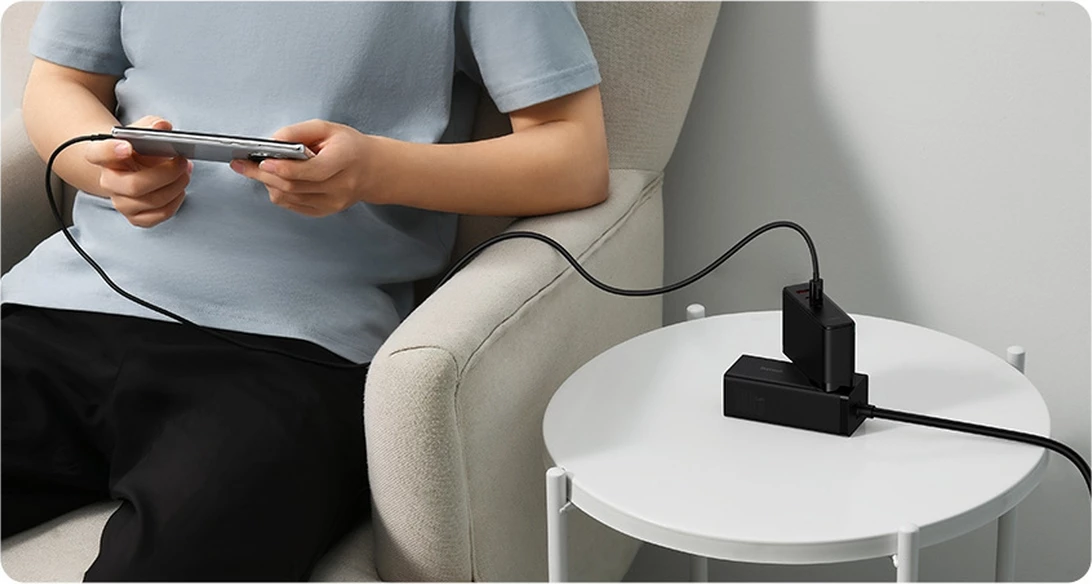 Hiter polnilec Baseus GaN5 Pro, 140 W, 2x USB-C + USB-A, EU, črn