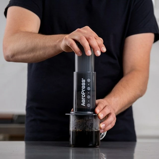 Ročni aparat za kavo AeroPress 85R11, tehno-polimer, črn