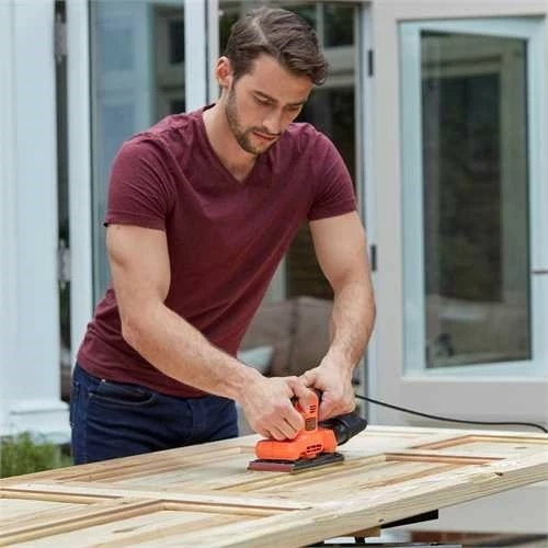 Orbitalna brusilka Black & Decker BEW220, 150 W, 14.000 RPM, črno-oranžna