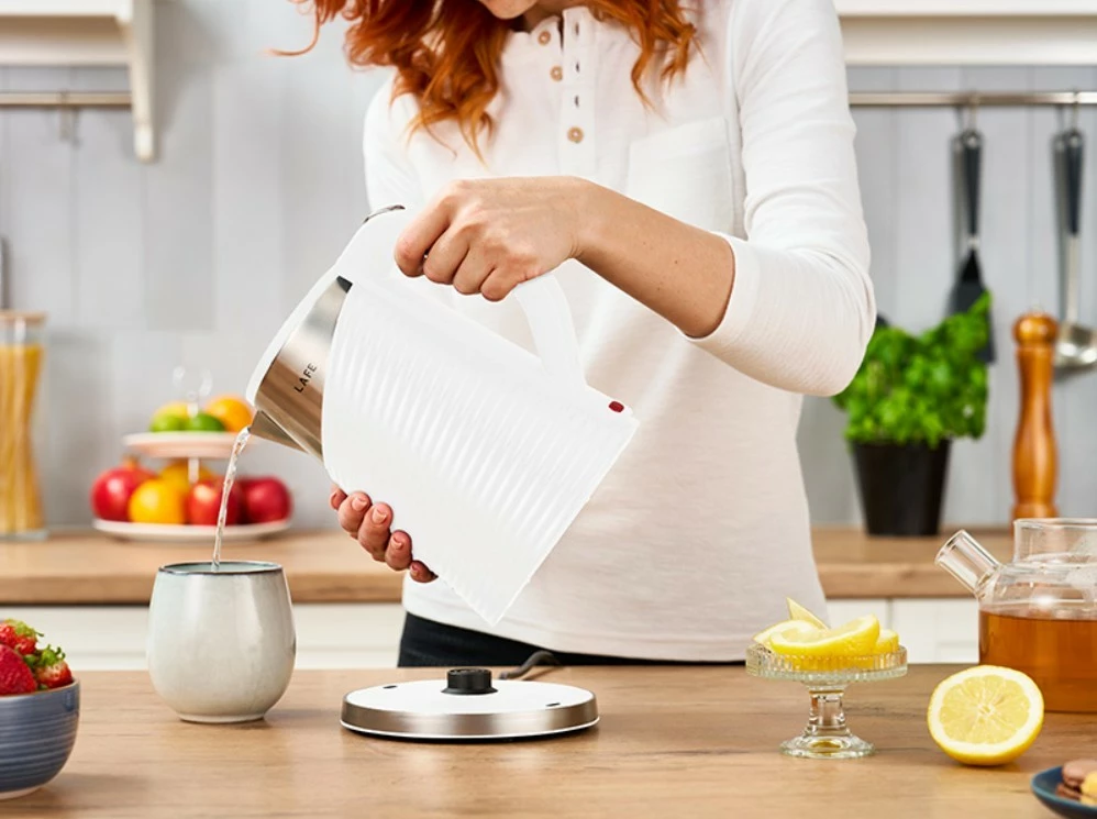 Kuhalnik vode Elegant White, Lafe LAFCZA47469, 1,8 L, 1800 W, dvojne stene, filter vodnega kamna, Cool Touch, bel