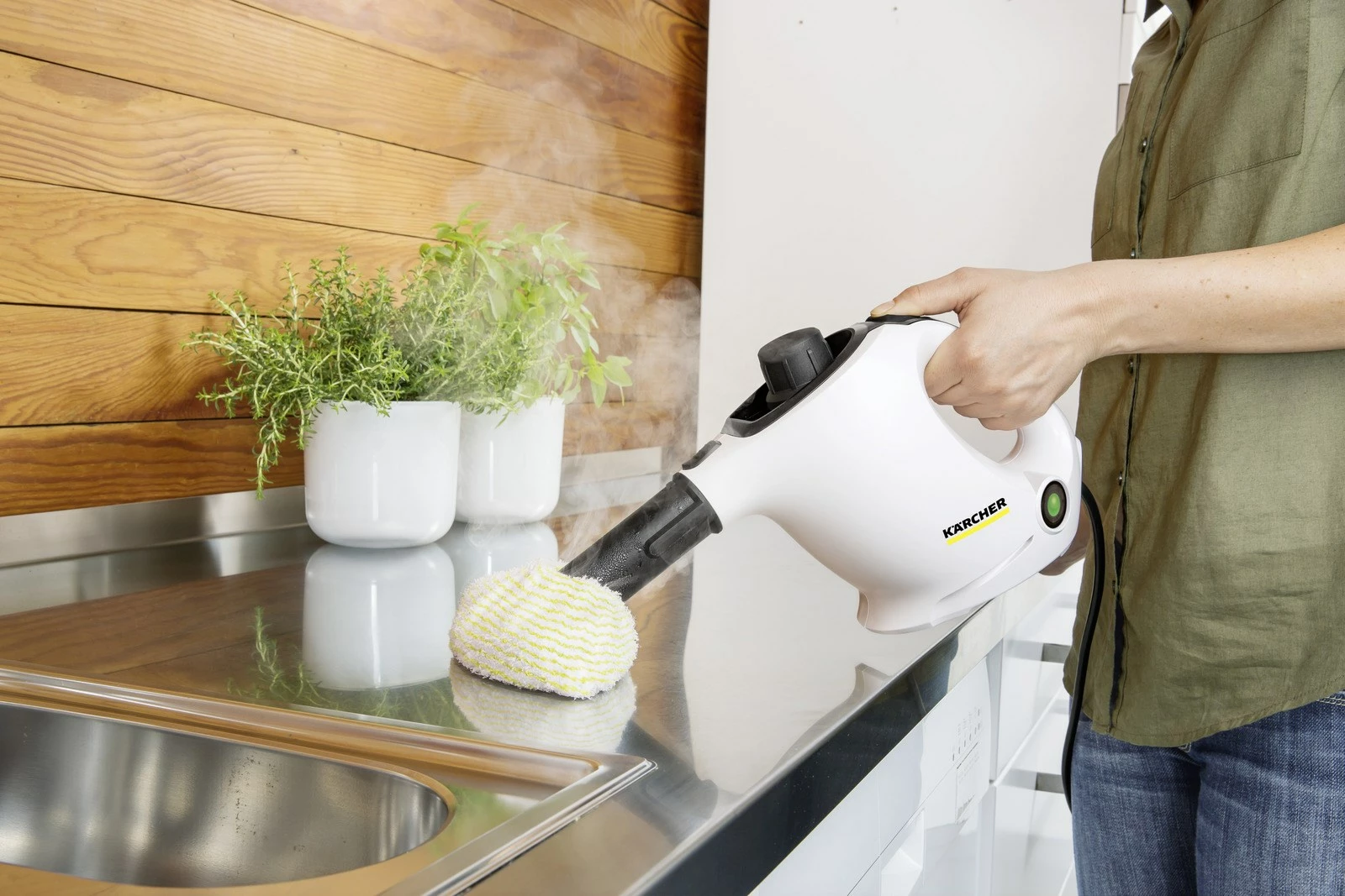 Parni čistilec Kärcher SC 1, 1200 W, črn in bel