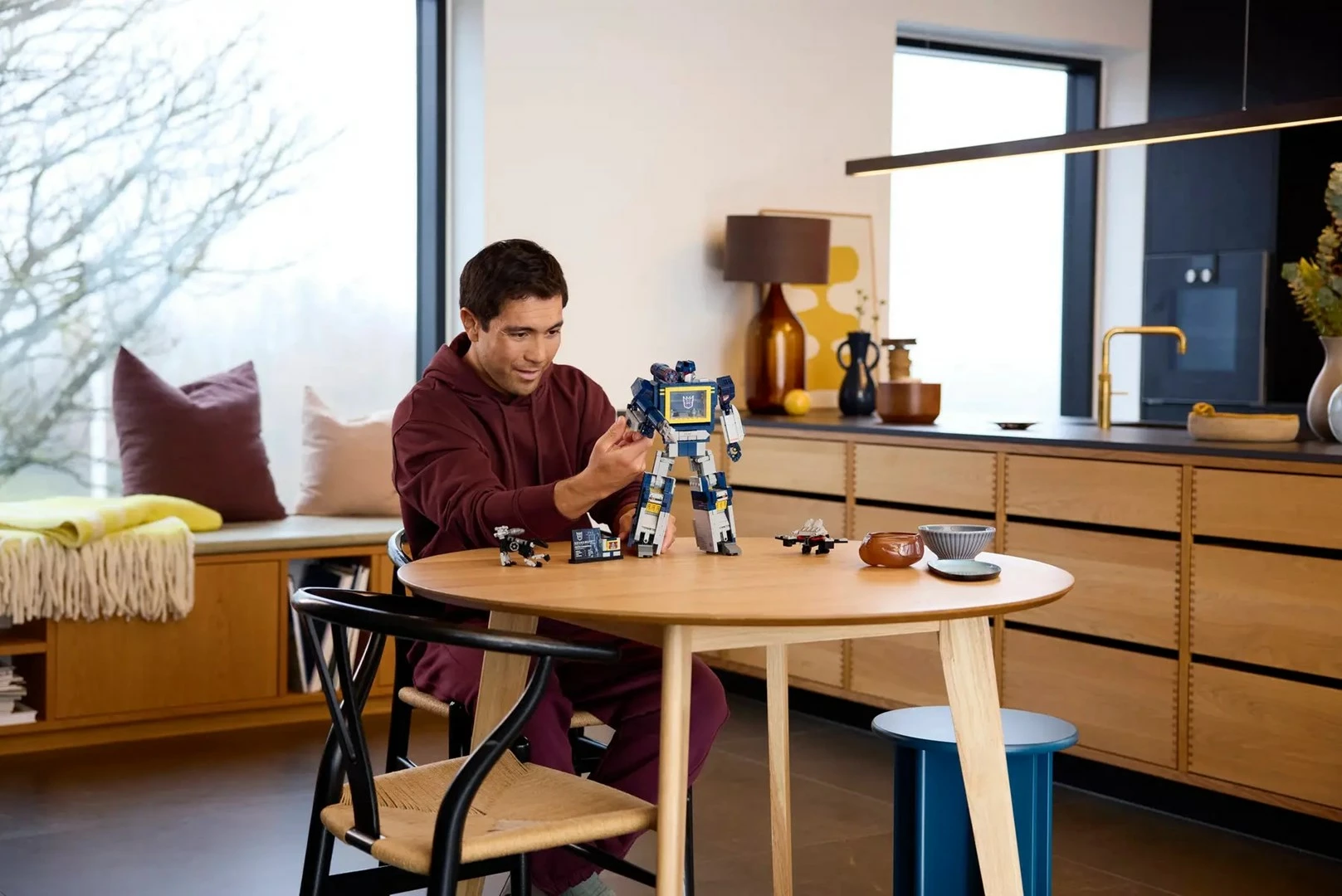 Set za gradnjo Transformers Soundwave, LEGO ICONS 10358, 1508 kosov, za odrasle