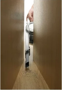 Ročni sesalnik brez vrečke, krom BLACK+DECKER PV1820L