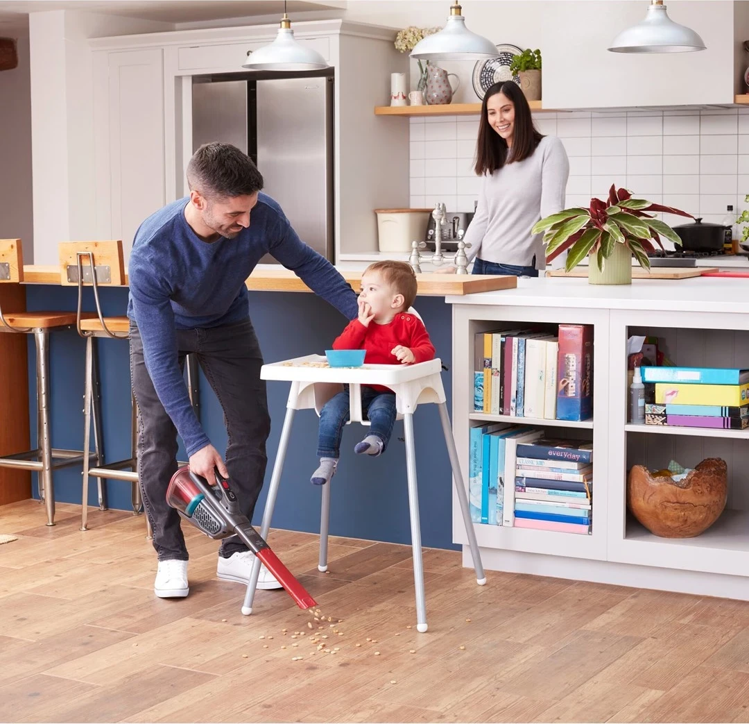 Ročni sesalnik Black & Decker, 20 W