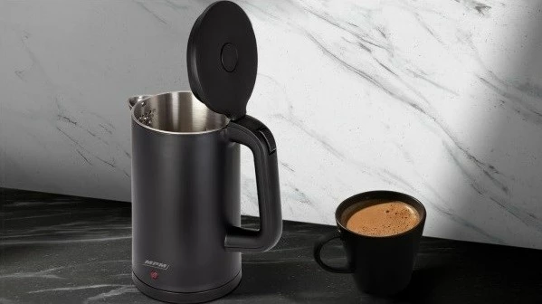 Kuhalnik vode MPM MCZ-105/C, 2200 W, 1,7 l, črn