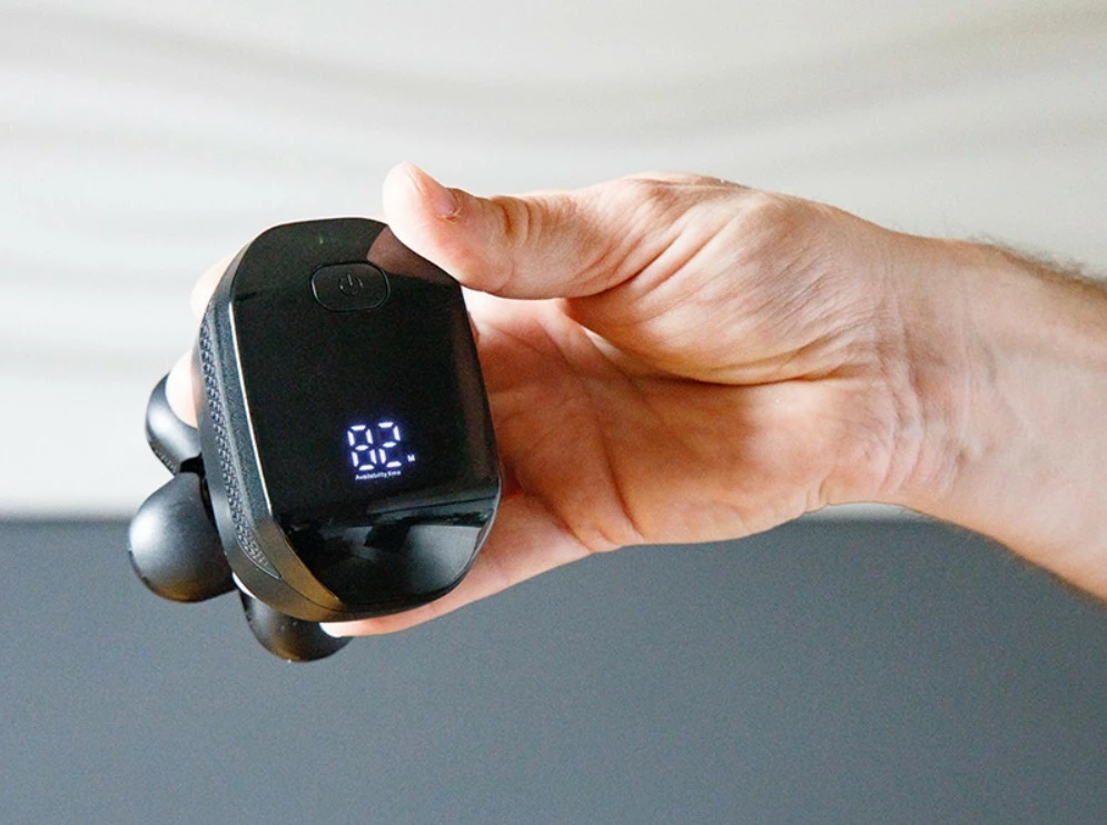 Brivnik za glavo, 6 fleksibilnih glavic, IPX6, za suho in mokro uporabo, 60 min baterija, s trimerjem za nos, Lafe MasterSmooth, črn