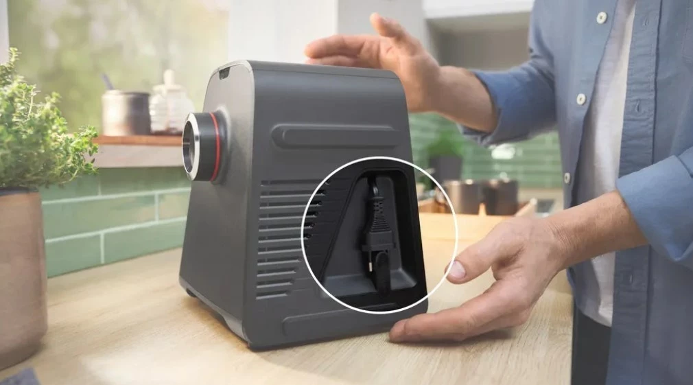 Makinë për grirje mishi Bosch MFWS440B, 1900 W, črno, srebrno