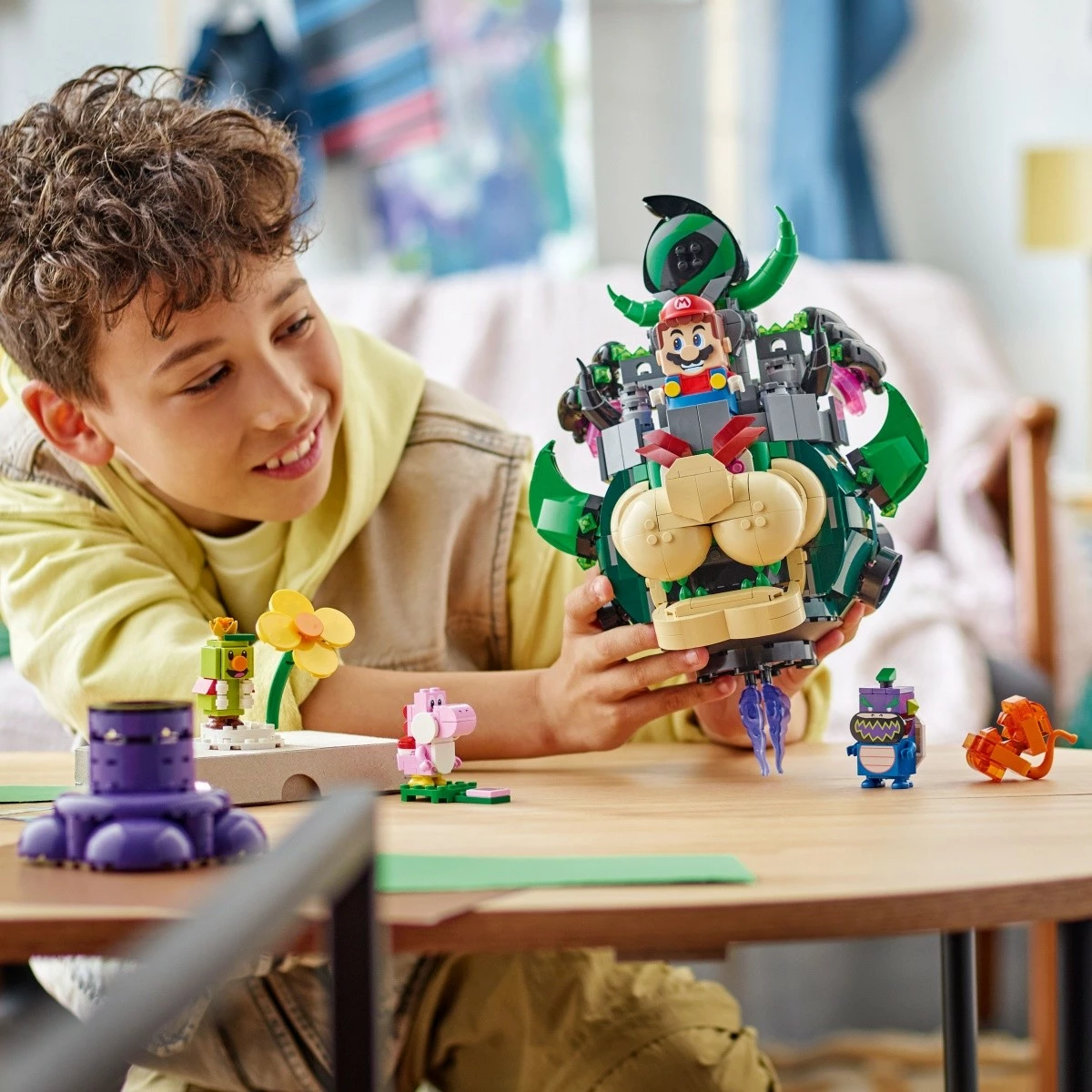 Igralni komplet z gradom in figuricami LEGO Super Mario 72042 Prince Florian in Castle Bowser, 1251 kosov