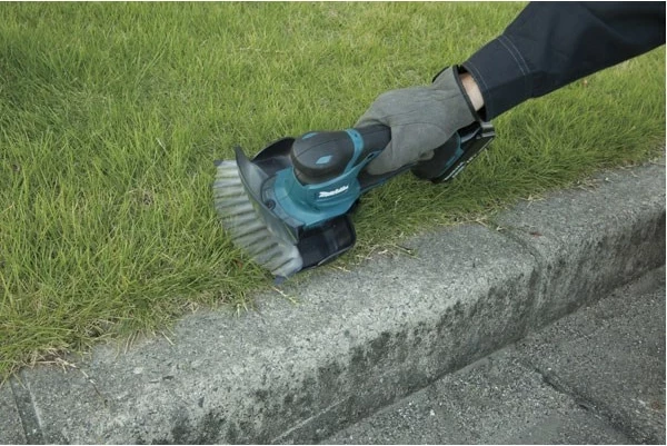 Električna kosa Makita DUM604ZX 16 cm 18 V Li-ion, črno-modra