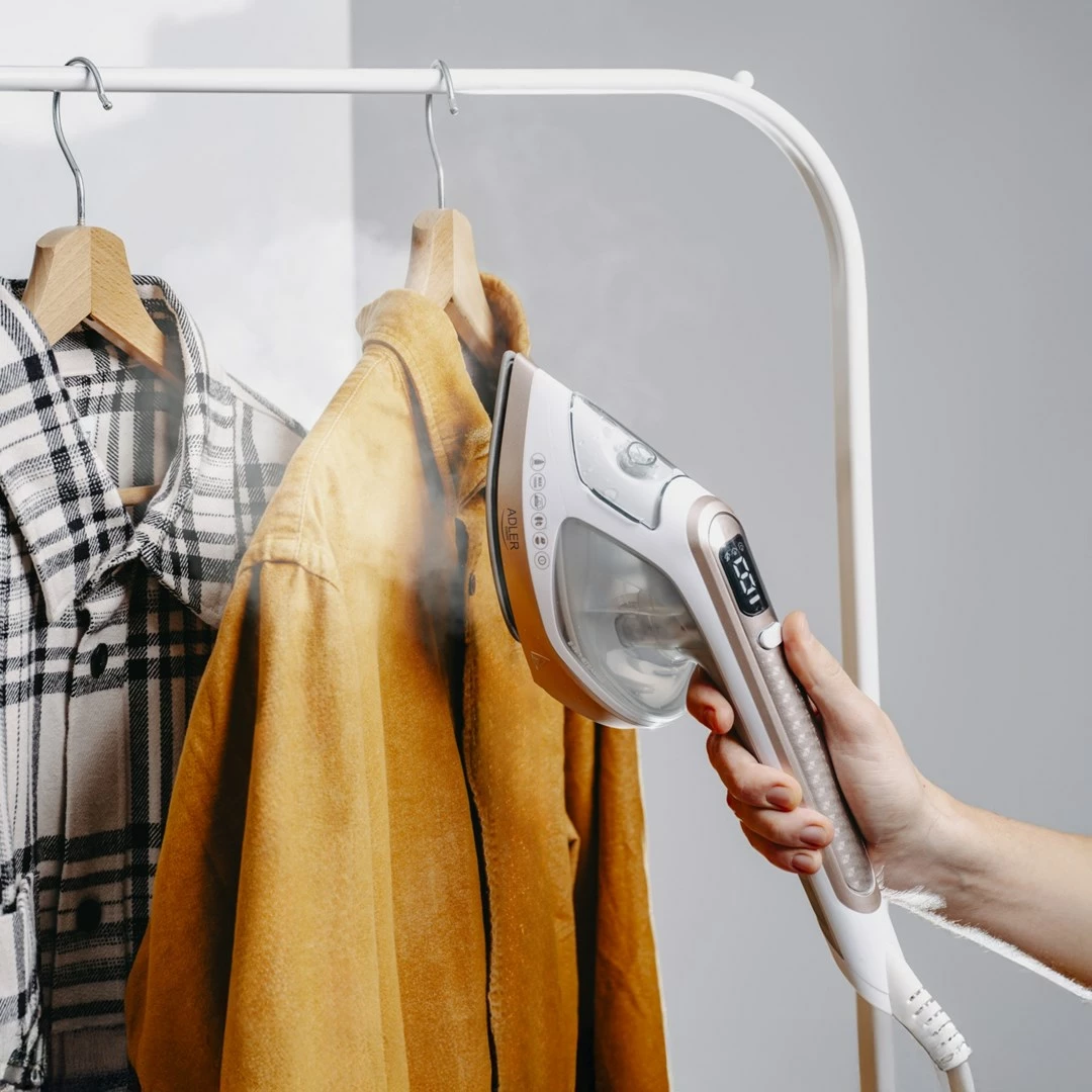 Parni likalnik za oblačila Adler AD 5044, 1800 W, bel