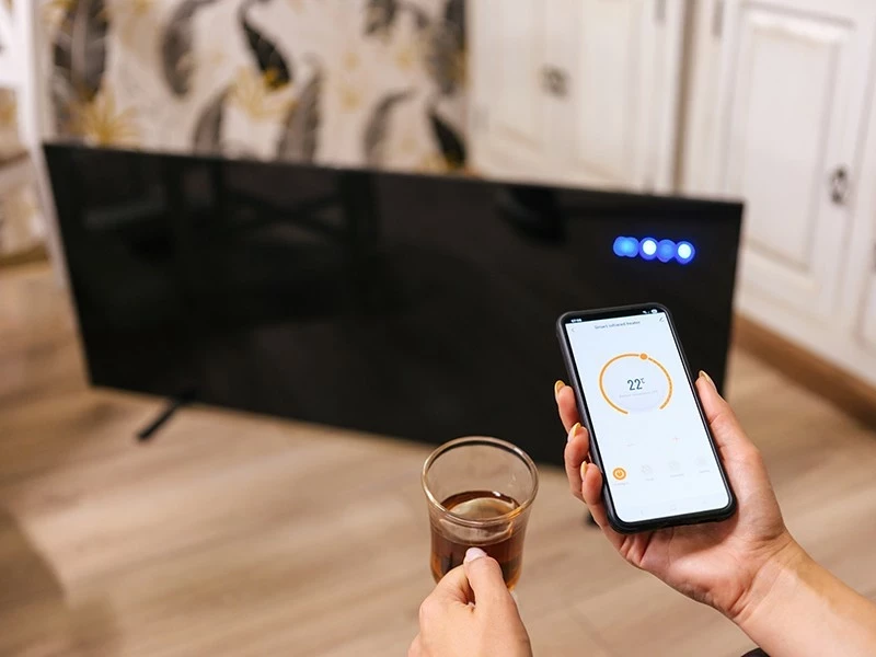 Konvektor Lafe IR ThermoSmart 700 W, pameten, črn