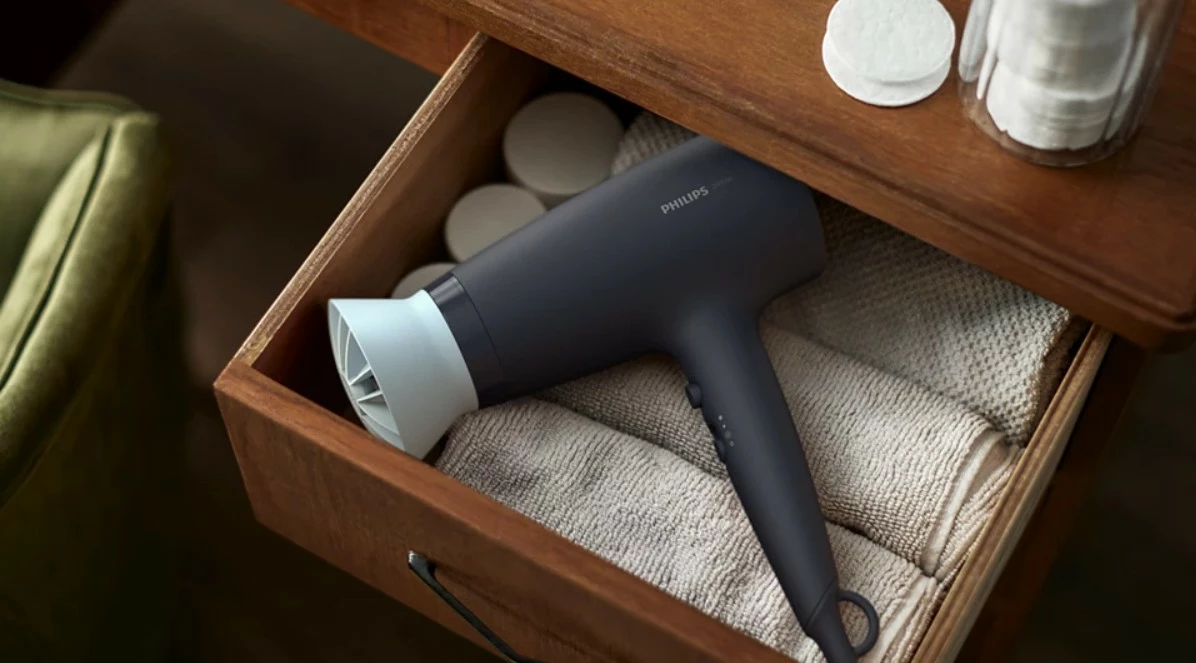 Sušilnik za lase Philips BHD360/20, 2100 W, črn