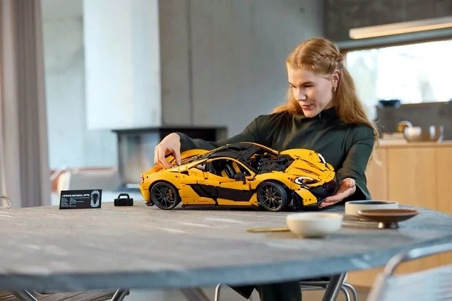 Napreden set za gradnjo McLaren P1 LEGO Technic, 42172, oranžen