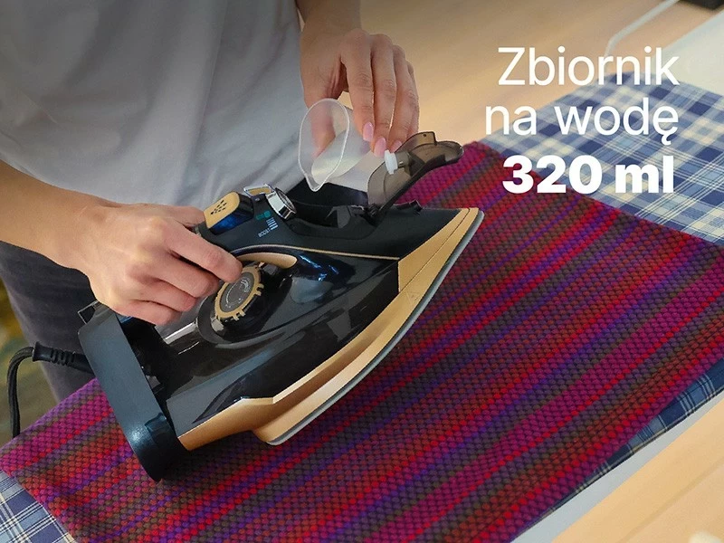 Parni likalnik 3000 W s keramično ploščo, črno-zlato Lafe VaporMax