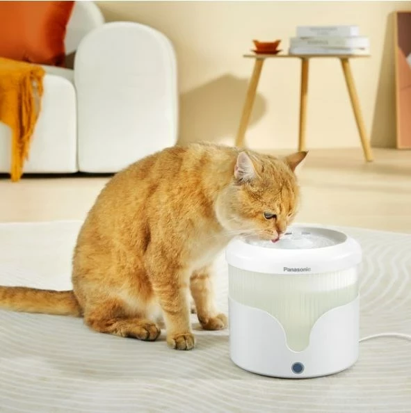 Avtomatski hranilnik za hišne ljubljenčke Panasonic CP-JNF01CW, plastika, inox, bel