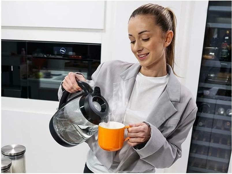 Električni čajnik 2 L, 2200 W, steklo, črn — Lafe Essential XL LAFCZA47573