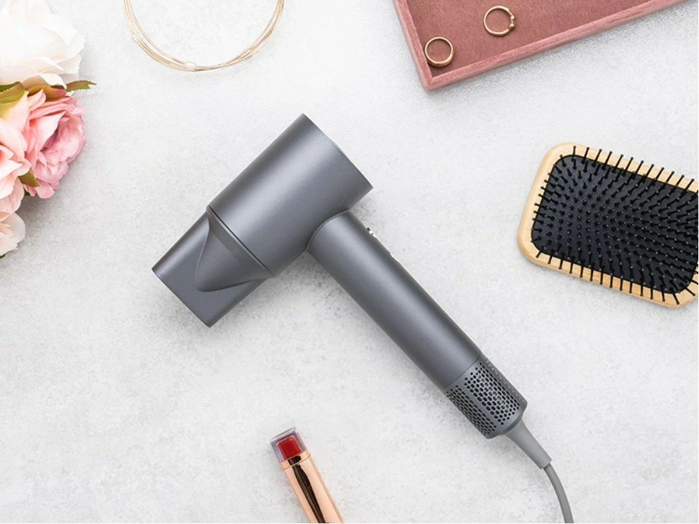 Sušilnik za lase Lafe Rapida (LAFSUS47461) BLDC 1600 W, 4 stopnje toplote, 2 hitrosti, ionizacija, turbo, hladni sunek, z nastavkom koncentrator, grafit