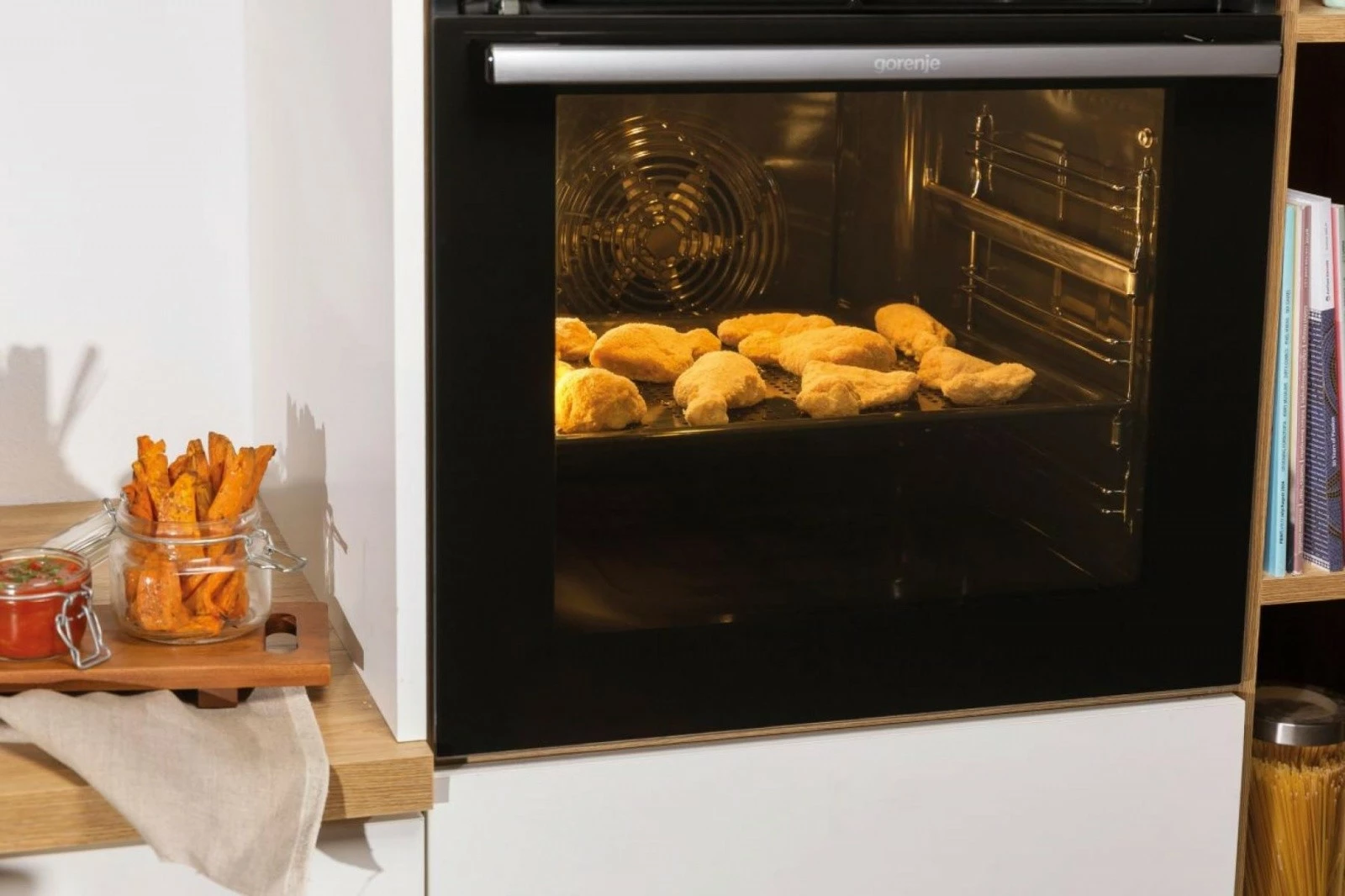 Pečica Gorenje BSA6747A04X, 77 L, inox, A+