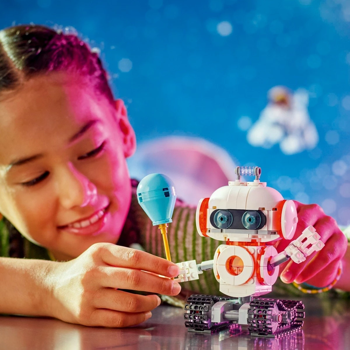 Komplet za sestavljanje 3-v-1 Kozmični robot, LEGO Creator 31164, 281 kosov