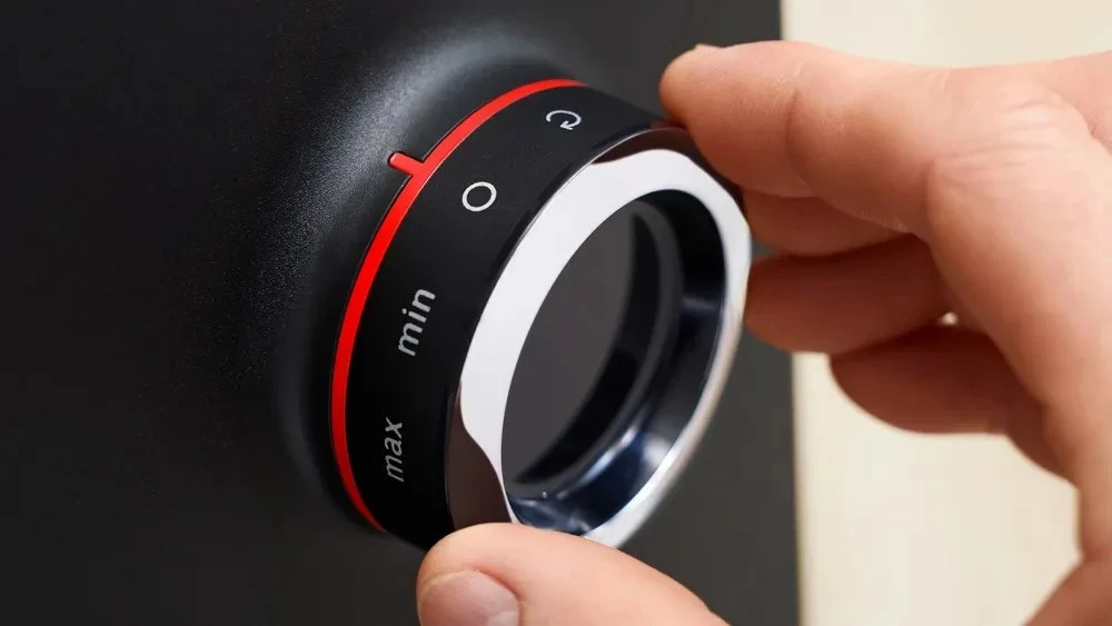 Električni mlinček za meso Bosch MFWS430B, 500 W, črno/srebrn