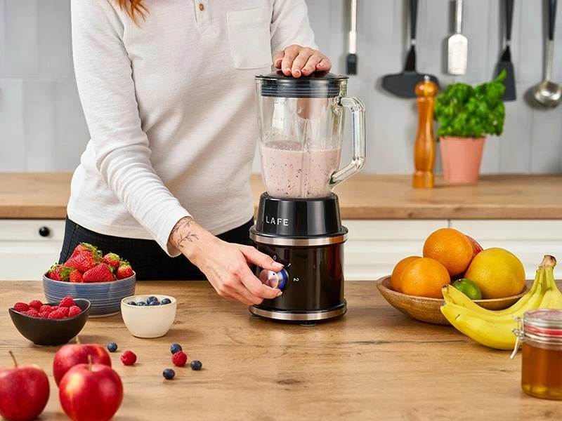 Močan blender 1,5 L, 1300 W, titanove rezila, črno-srebrn Lafe TitaniumPower