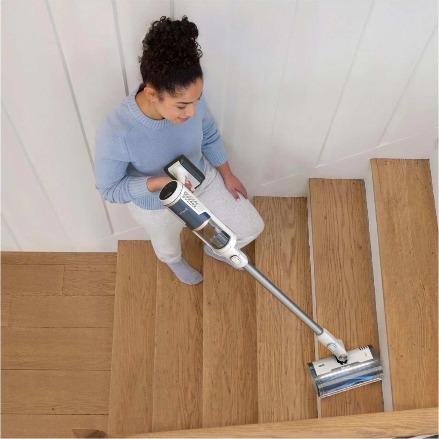 Brezžični sesalnik, 3 hitrosti, 0,42 L, bel - Shark BU3521EU