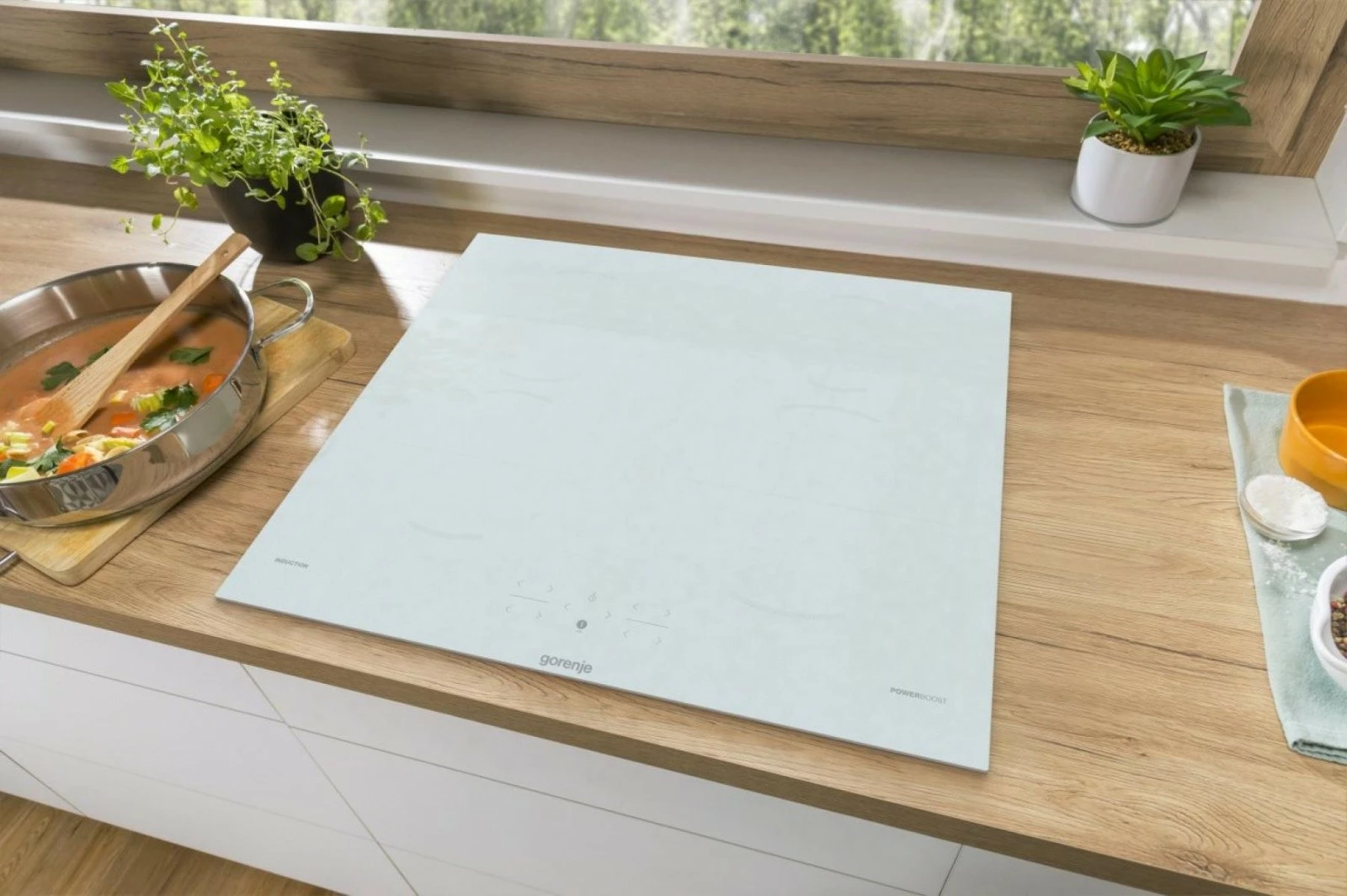 Plošča za indukcijo Gorenje GI6401WSC, 4 kuhališča, bela