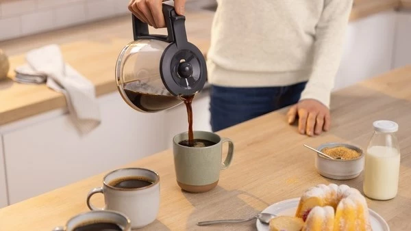 Kapljični kavni aparat Bosch TKA2M114, rdeč