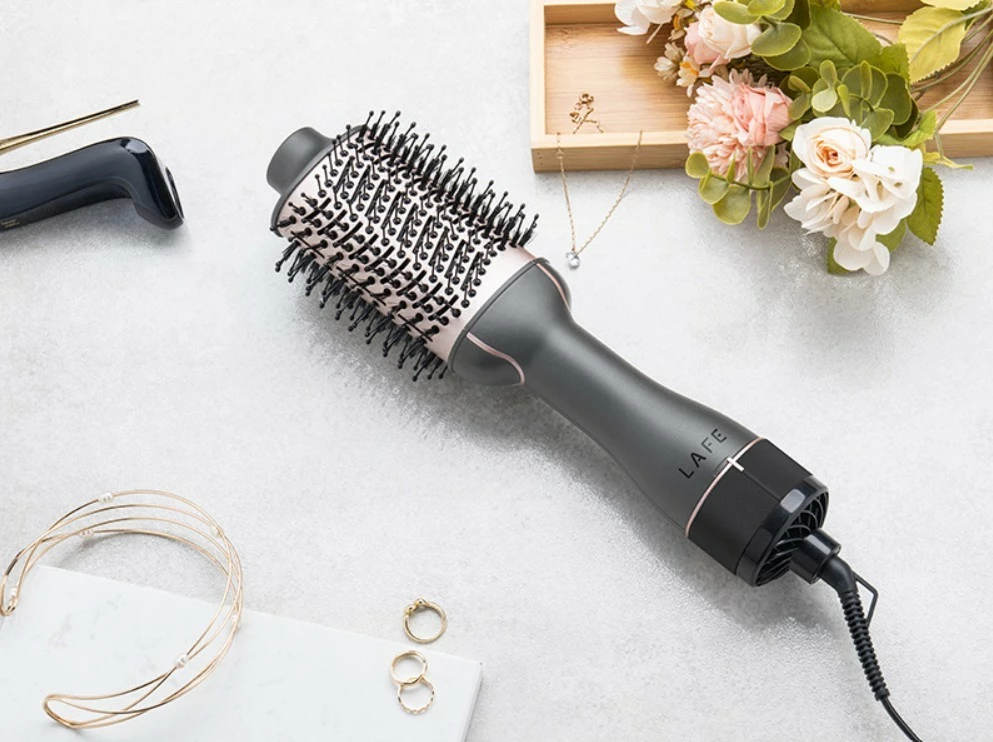 Krtača sušilnik in kodralnik Lafe Sleek & Shine Brush LAFLOK47460, 1200 W, 3 temperature, 2 hitrosti, ionizacija, Cool shot, črno/peščeno rožnata